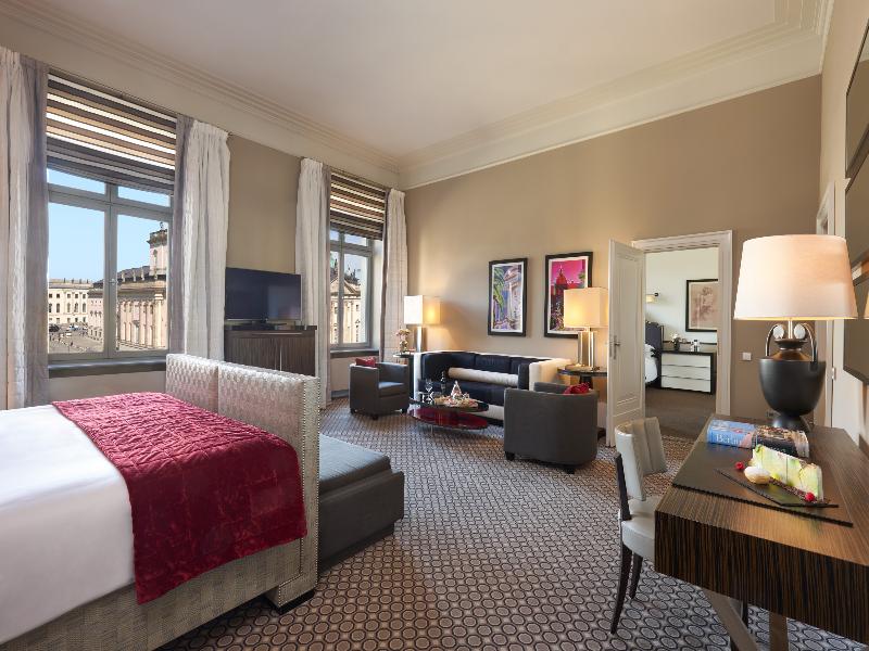 Hotel de Rome image