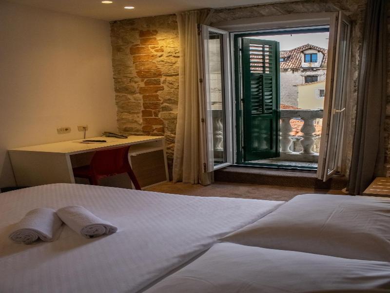 Slavija Culture Heritage Hotel image
