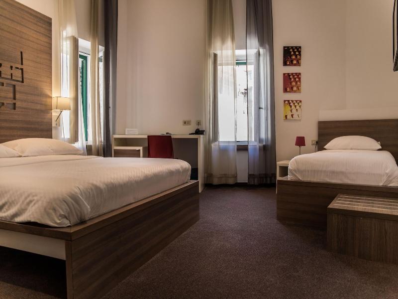 Slavija Culture Heritage Hotel image