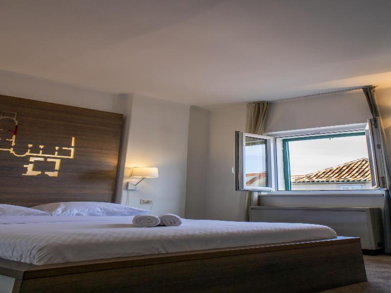 Slavija Culture Heritage Hotel image