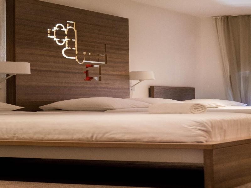Slavija Culture Heritage Hotel image
