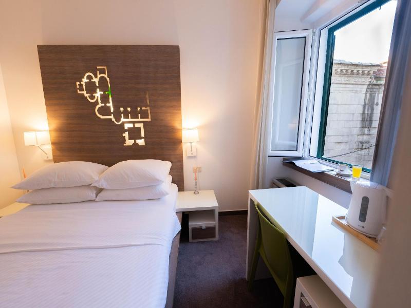 Slavija Culture Heritage Hotel image