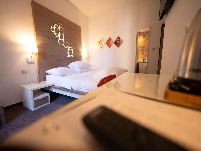 Slavija Culture Heritage Hotel image