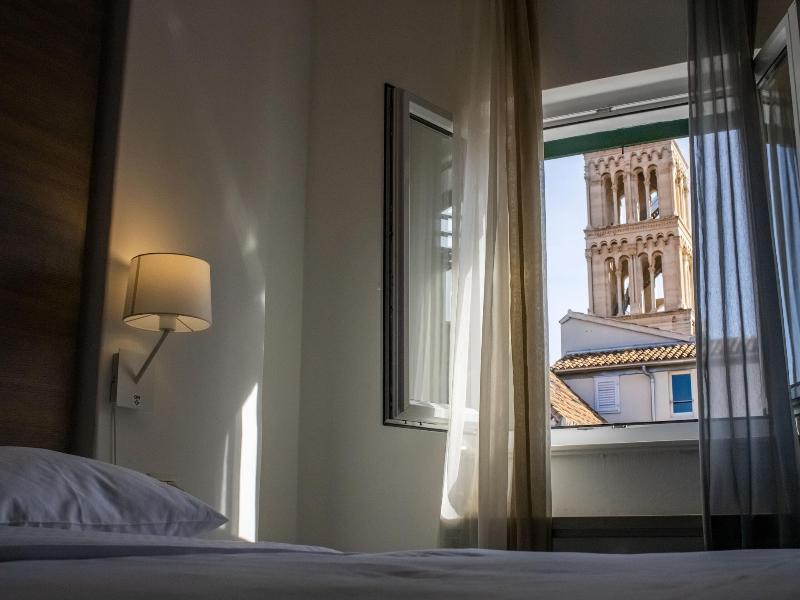 Slavija Culture Heritage Hotel image