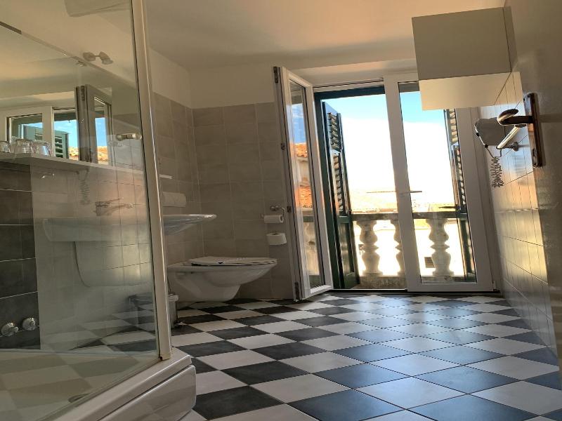 Slavija Culture Heritage Hotel image