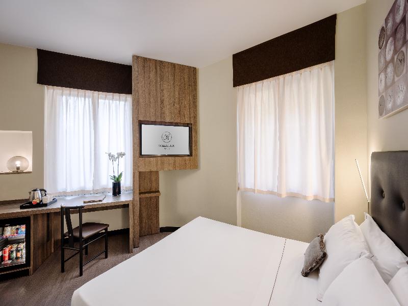 Hotel Mentana image