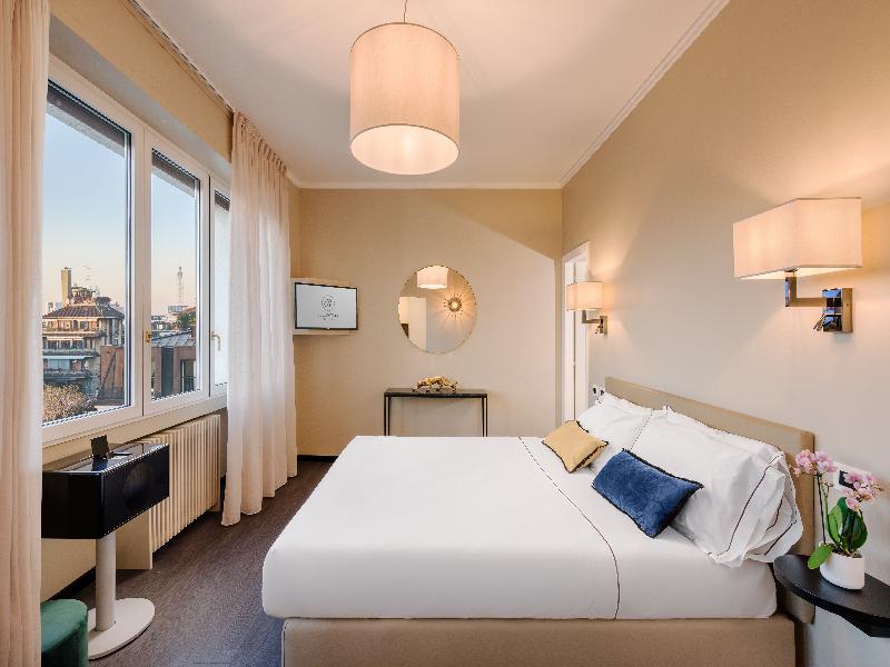 Hotel Mentana image