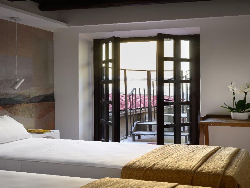 Hotel Cecil image