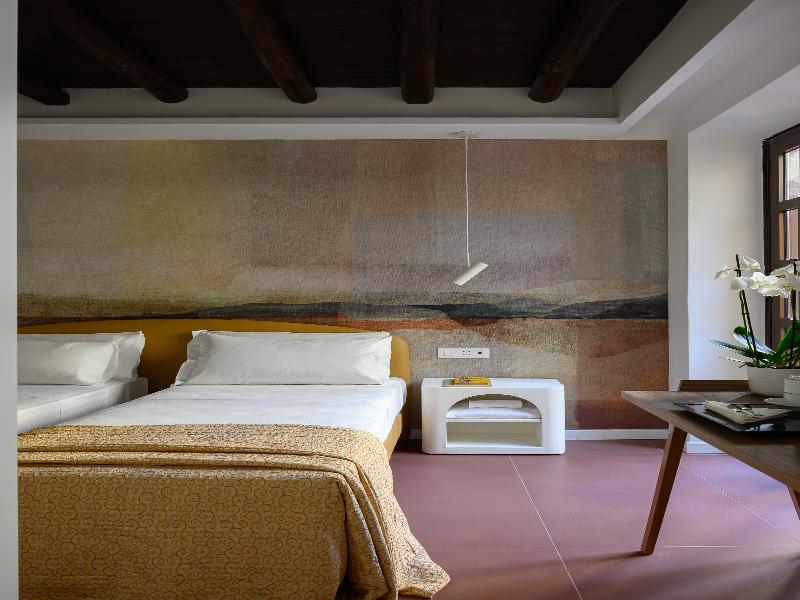 Hotel Cecil image