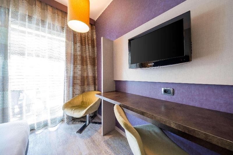 Comfort Hotel Fiumicino City image