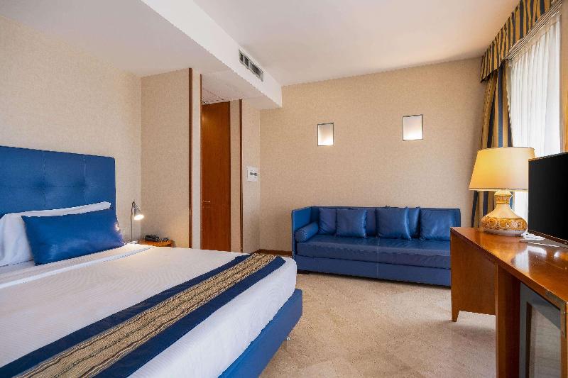 Comfort Hotel Fiumicino City image