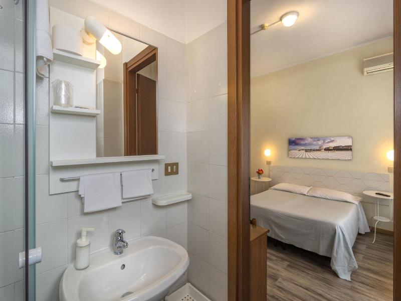 Hotel Cecile image