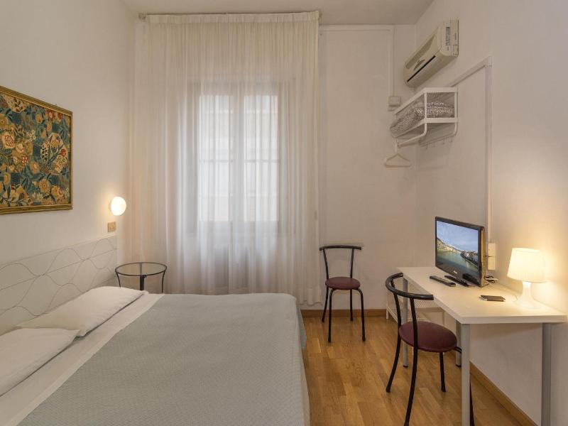 Hotel Cecile image