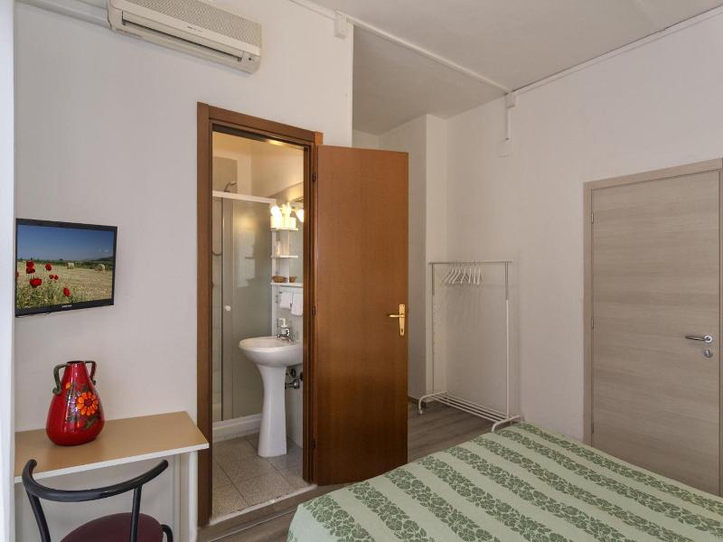 Hotel Cecile image
