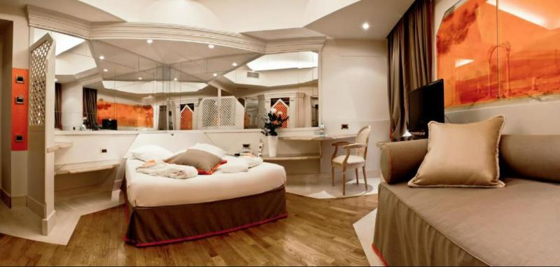Isa Hotel image