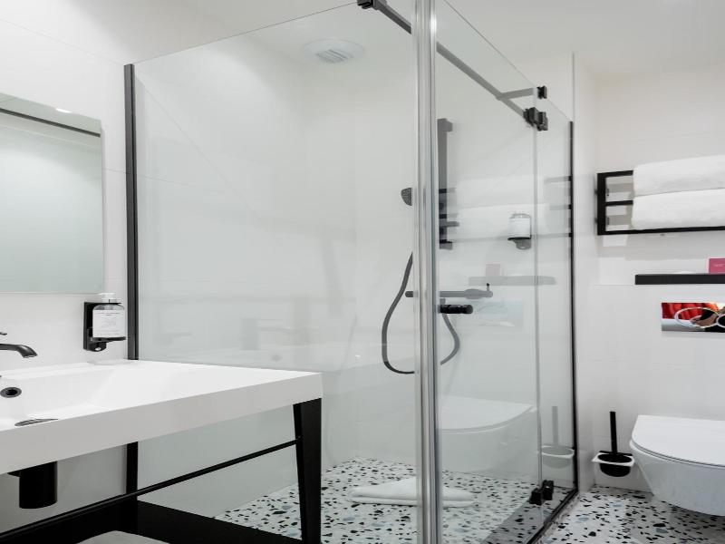 Trendy Canettes Hotel image