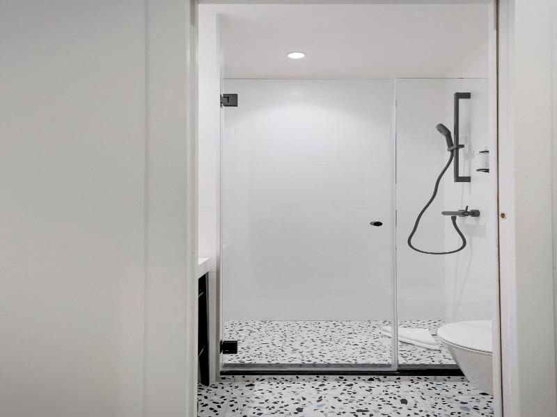Trendy Canettes Hotel image