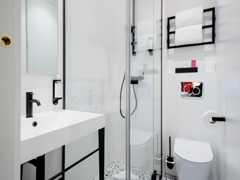 Trendy Canettes Hotel image