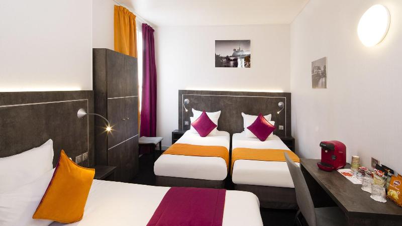 Hotel du Plat d'Etain image