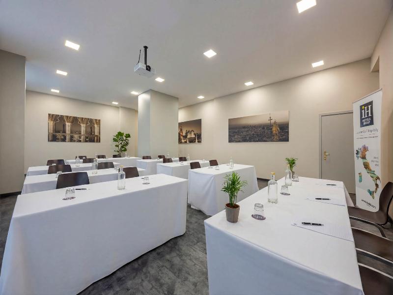 iH Hotels Milano Lorenteggio image