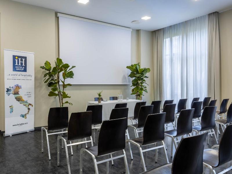 iH Hotels Milano Lorenteggio image