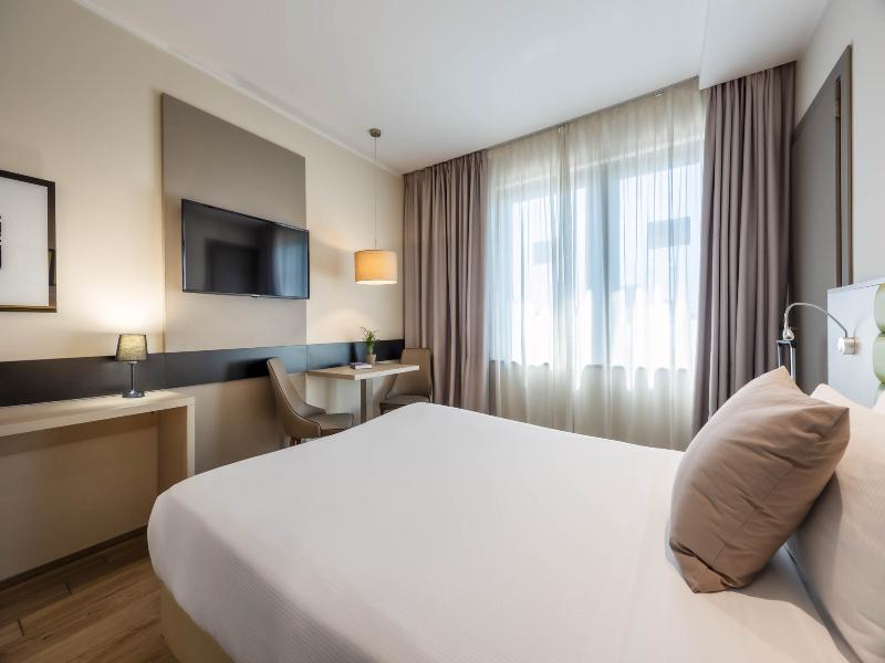 iH Hotels Milano Lorenteggio image