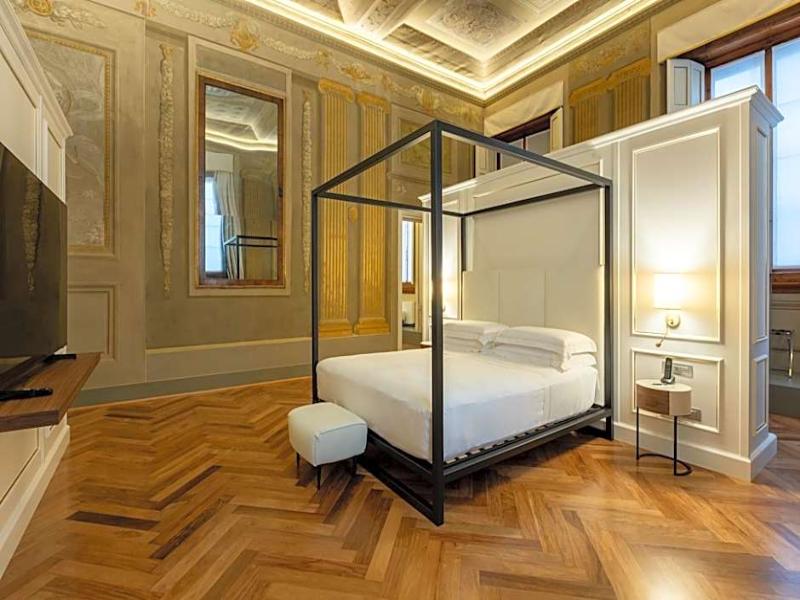 Relais Hotel Centrale image