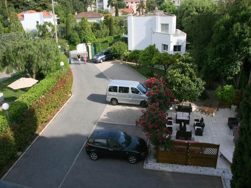 Kimi Residence image
