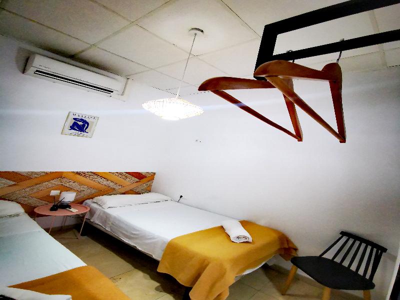 Feel Hostel City Center Malaga image