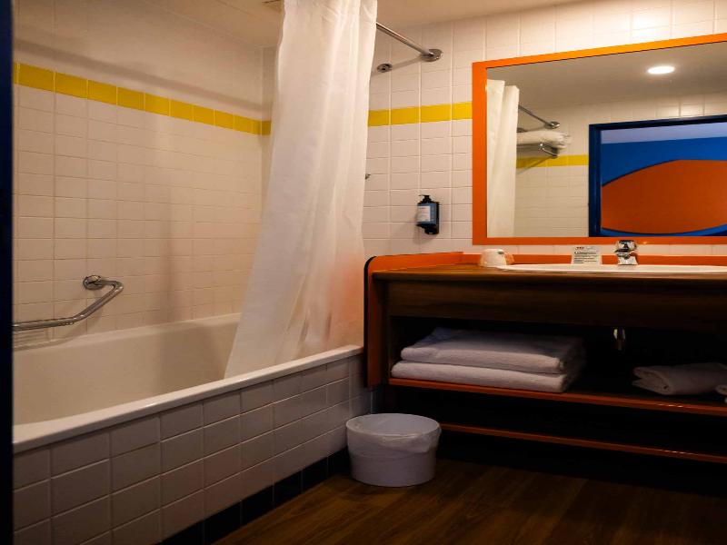 Explorers Hotel image