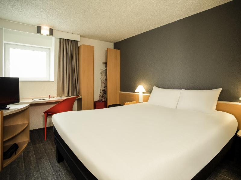 ibis Orly Chevilly Tram 7 image