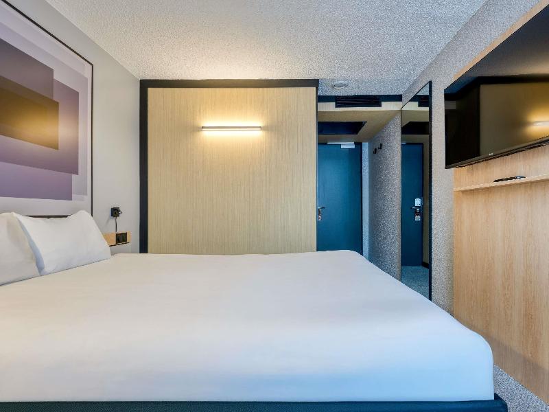 ibis Orly Chevilly Tram 7 image
