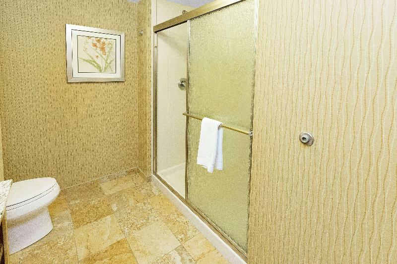 Hampton Inn Waynesburg image