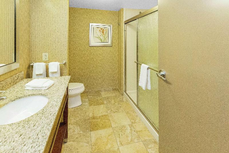 Hampton Inn Waynesburg image