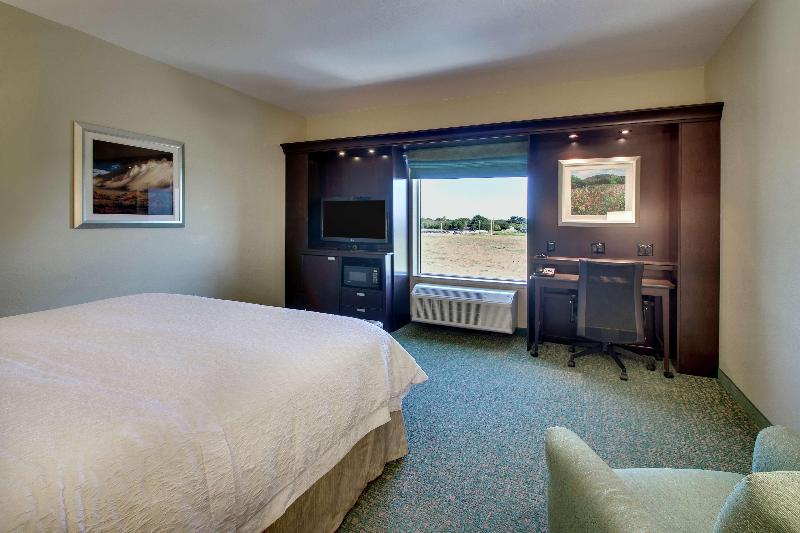Hampton Inn Vernon image
