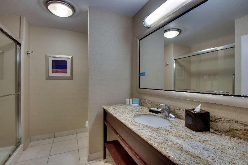 Hampton Inn Vernon image