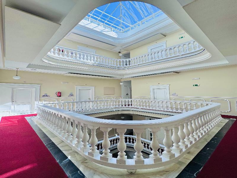 Hotel Las Cortes De Cadiz image