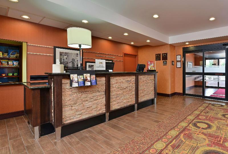 Hampton Inn Ottumwa — photo 20