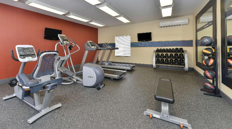 Hampton Inn Ottumwa — photo 42