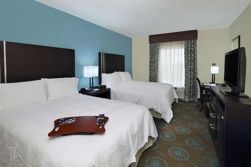 Hampton Inn Beeville image