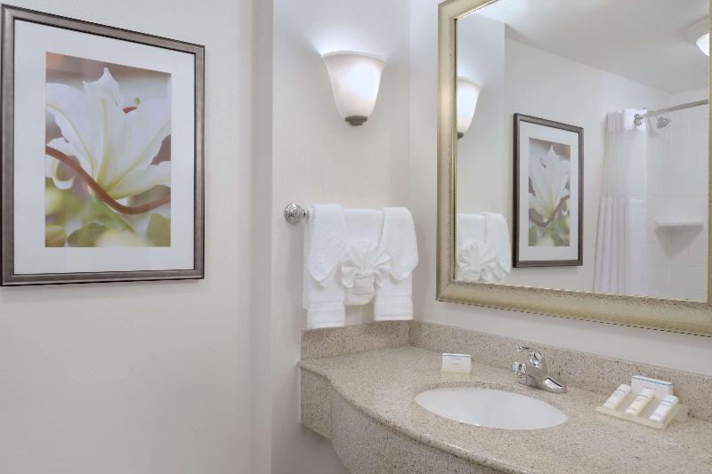 Hilton Garden Inn Worcester Downtown, MA image