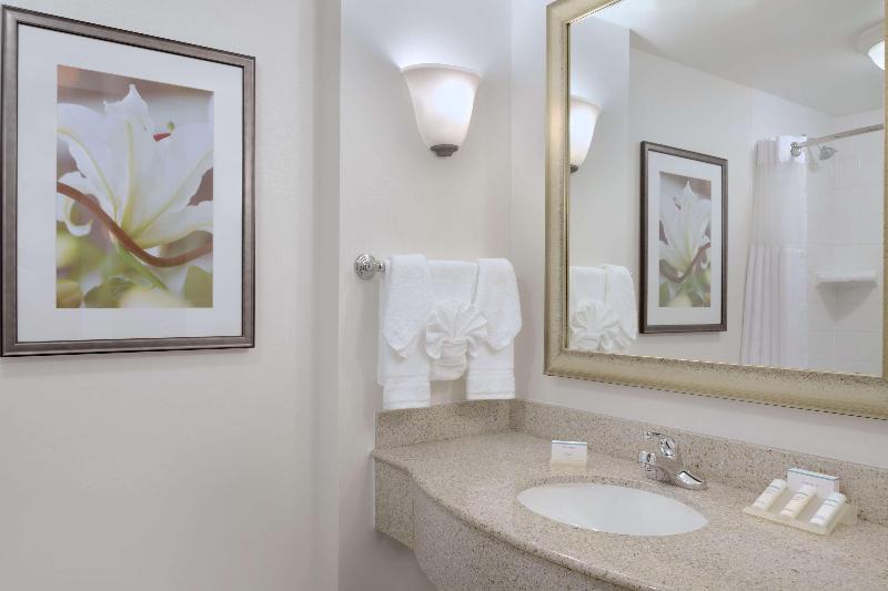 Hilton Garden Inn Worcester Downtown, MA image