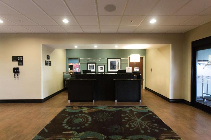 HAMPTON INN AND SUITES MIDDLEBURY, IN
