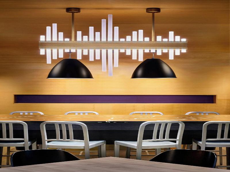 Aloft Vaughan Mills image