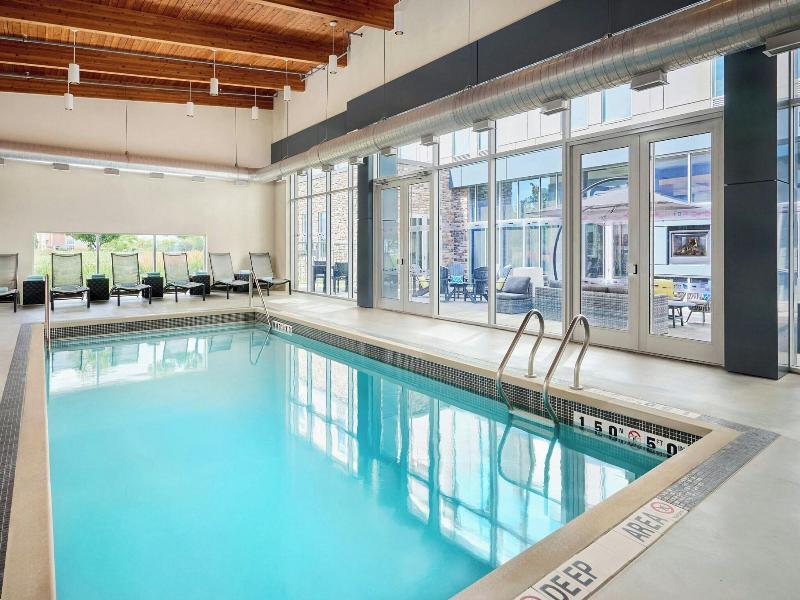 Aloft Vaughan Mills image