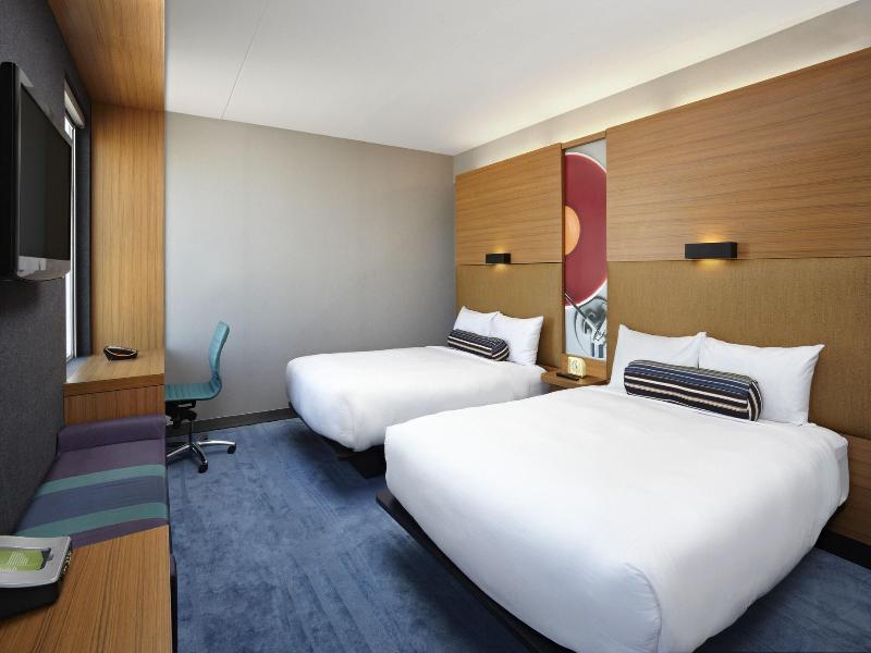 Aloft Vaughan Mills image