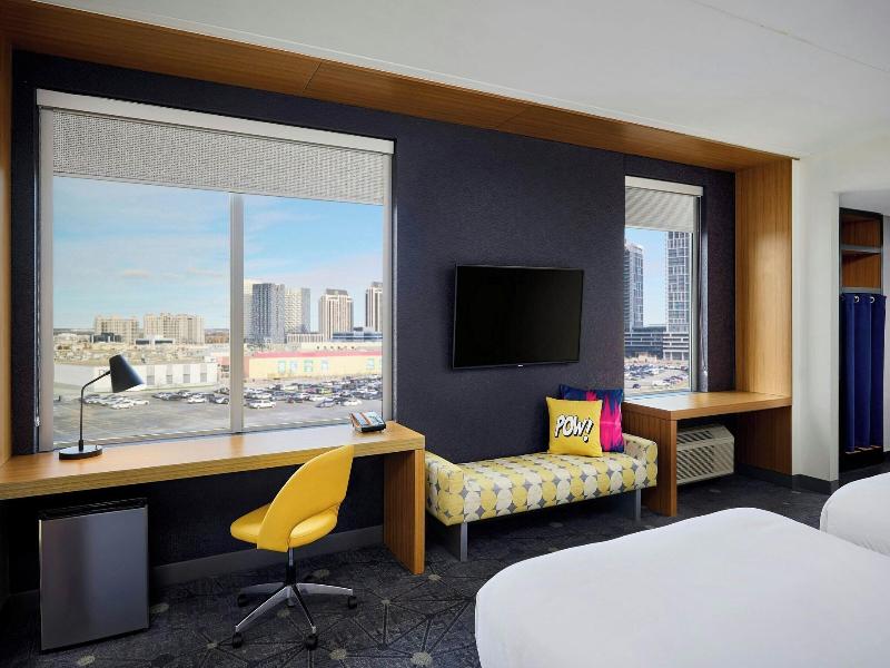 Aloft Vaughan Mills image