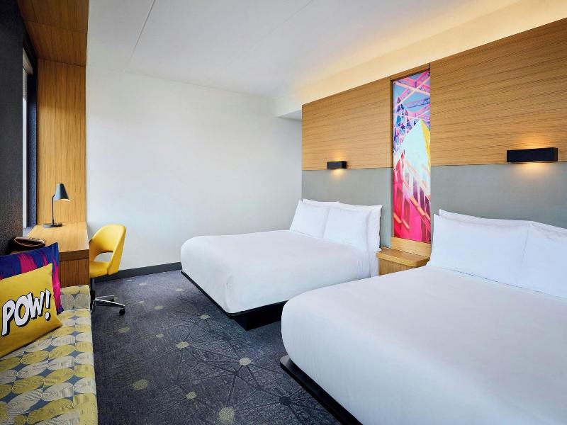 Aloft Vaughan Mills image