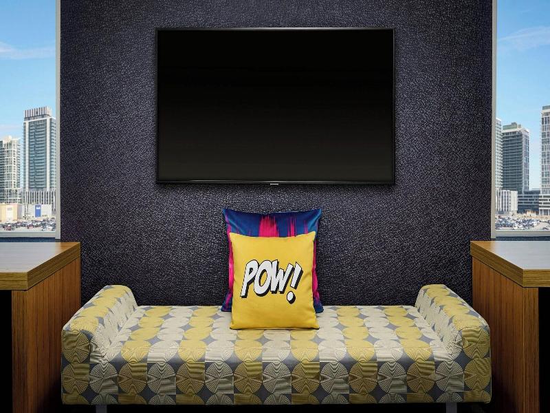 Aloft Vaughan Mills image