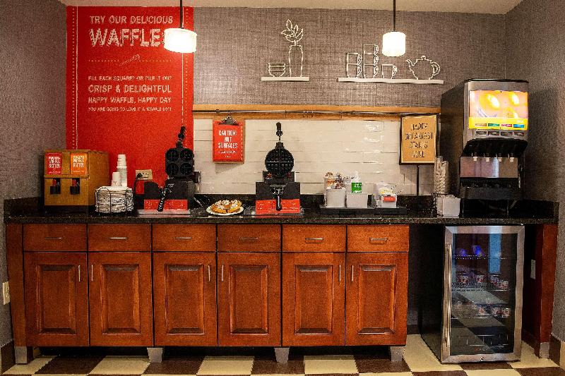 Hampton Inn & Suites Jacksonville image